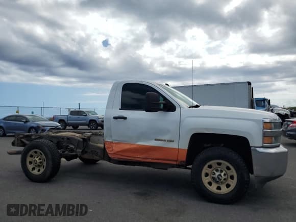 ✅ 2016 Chevrolet Silverado 2500HD Work Truck • VIN: 1GC0CUEG6GZ302936 • Lot: 66422055. Listed on Copart with 98,256 mi. Free auction sales archive from the USA and detailed vehicle history report at DreamBid. Image 4.