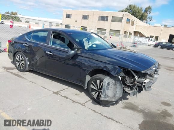 ✅ 2022 Nissan Altima SV • VIN: 1N4BL4DV9NN341135 • Lot: 43531169. Wystawiony na IAAI z przebiegiem 82 343 mil. Bezpłatny archiwum sprzedaży aukcyjnych z USA i szczegółowy raport historii pojazdu na DreamBid. Zdjęcie 1.