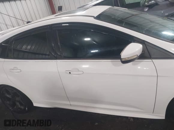 ✅ 2013 Ford Focus ST • VIN: 1FADP3L93DL241506 • Lot: 42907866. Listed on IAAI with 169,687 mi. Free auction sales archive from the USA and detailed vehicle history report at DreamBid. Image 14.