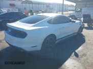 ✅ 2018 Ford Mustang EcoBoost • VIN: 1FA6P8THXJ5144641 • Lot: 43678072. Wystawiony na IAAI z przebiegiem 64 709 mil. Bezpłatny archiwum sprzedaży aukcyjnych z USA i szczegółowy raport historii pojazdu na DreamBid. Zdjęcie 4.