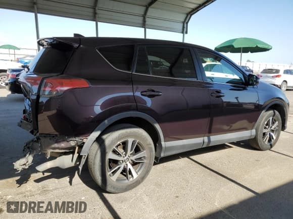 ✅ 2018 Toyota RAV4 XLE • VIN: 2T3WFREVXJW499386 • Lot: 60282875. Listed on Copart with 90,110 mi. Free auction sales archive from the USA and detailed vehicle history report at DreamBid. Image 3.