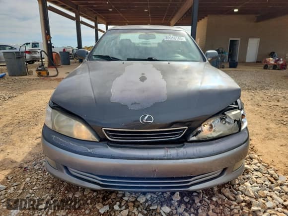 ✅ 2000 Lexus ES 300 • VIN: JT8BF28G5Y0277239 • Lot: 89916145. Wystawiony na Copart z przebiegiem 280 303 mil. Bezpłatny archiwum sprzedaży aukcyjnych z USA i szczegółowy raport historii pojazdu na DreamBid. Zdjęcie 5.