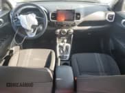 ✅ 2023 Hyundai Venue SEL • VIN: KMHRC8A35PU241427 • Lot: 71896195. Wystawiony na Copart z przebiegiem Nie podano. Bezpłatny archiwum sprzedaży aukcyjnych z USA i szczegółowy raport historii pojazdu na DreamBid. Zdjęcie 8.