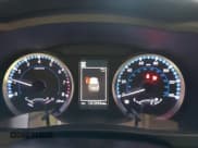 ✅ 2018 Toyota Highlander LE • VIN: 5TDBZRFH4JS820340 • Lot: 41221682. Wystawiony na IAAI z przebiegiem 121 243 mil. Bezpłatny archiwum sprzedaży aukcyjnych z USA i szczegółowy raport historii pojazdu na DreamBid. Zdjęcie 7.