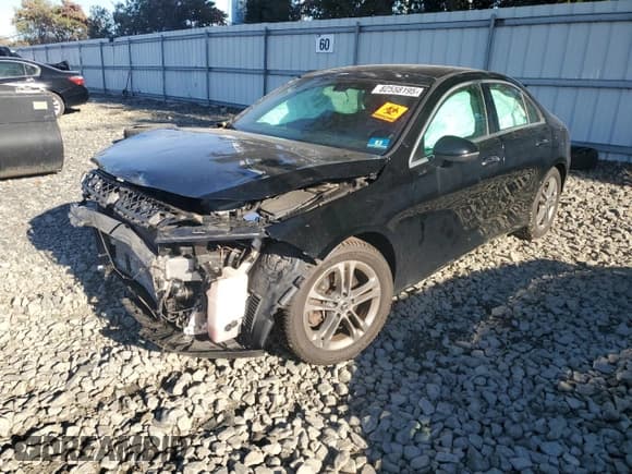 ✅ 2020 Mercedes-Benz A 220 • VIN: W1K3G4FBXLJ211493 • Lot: 82558195. Wystawiony na Copart z przebiegiem 76 020 mil. Bezpłatny archiwum sprzedaży aukcyjnych z USA i szczegółowy raport historii pojazdu na DreamBid. Zdjęcie 1.