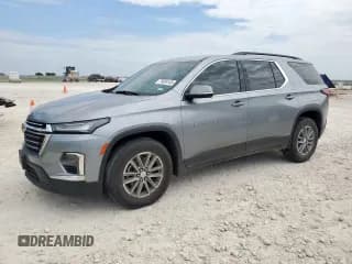 ✅ 2023 Chevrolet Traverse LT Cloth • VIN: 1GNERGKW1PJ250199 • Lot: 71058145. Wystawiony na Copart z przebiegiem 42 958 mil. Bezpłatny archiwum sprzedaży aukcyjnych z USA i szczegółowy raport historii pojazdu na DreamBid. Zdjęcie 1.