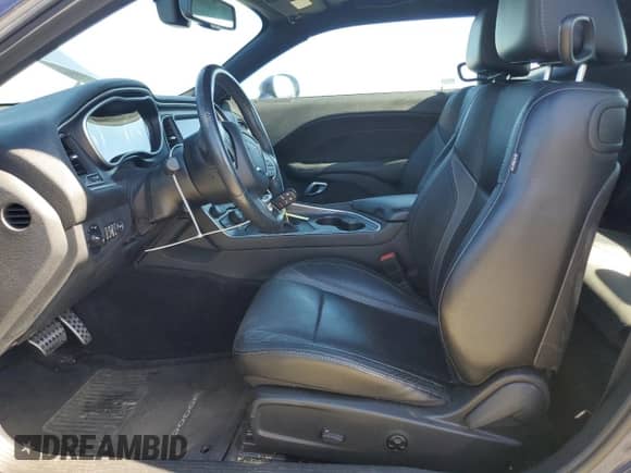 2016 Dodge Challenger SXT Plus с VIN 2C3CDZAG3GH119799, выставлен на аукционе Copart как лот 86539015 с пробегом 93 767 миль миль и Списание • Salvage title. История ставок и продаж доступна на DreamBid. Изображение 7.