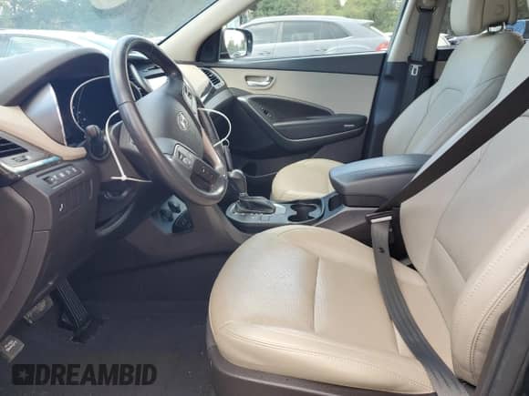 2017 Hyundai Santa Fe 2.4L z VIN 5NMZU3LB2HH041686, wystawiony jako Copart lot #84218665 z przebiegiem 146 906 mil mil oraz Czysty tytuł • Clean title. Historia ofert i sprzedaży dostępna na DreamBid. Obrazek 7.