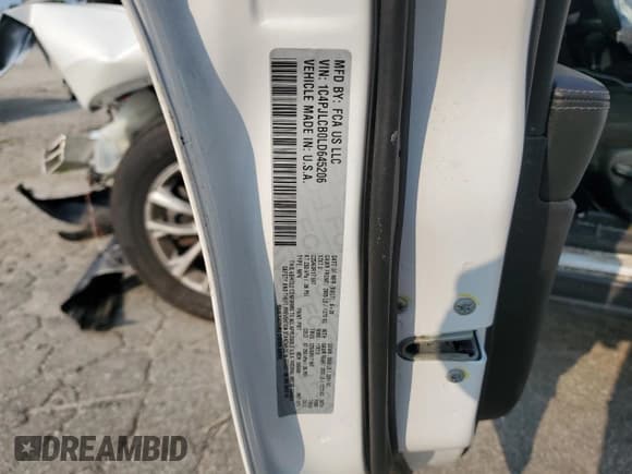 ✅ 2020 Jeep Cherokee Latitude • VIN: 1C4PJLCB0LD645206 • Lot: 59093875. Wystawiony na Copart z przebiegiem 78 541 mil. Bezpłatny archiwum sprzedaży aukcyjnych z USA i szczegółowy raport historii pojazdu na DreamBid. Zdjęcie 13.