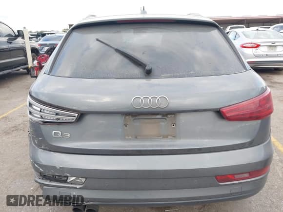 ✅ 2017 Audi Q3 Premium • VIN: WA1BCCFS5HR013516 • Lot: 43472617. Listed on IAAI with 116,823 mi. Free auction sales archive from the USA and detailed vehicle history report at DreamBid. Image 16.