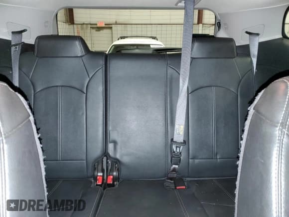 ✅ 2015 Chevrolet Traverse LT • VIN: 1GNKVHKD1FJ267893 • Lot: 43392644. Wystawiony na Copart z przebiegiem 125 520 mil. Bezpłatny archiwum sprzedaży aukcyjnych z USA i szczegółowy raport historii pojazdu na DreamBid. Zdjęcie 10.