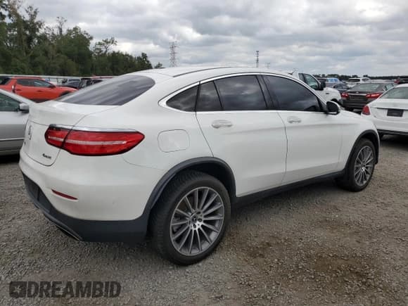 ✅ 2019 Mercedes-Benz GLC 300 • VIN: WDC0J4KB2KF542603 • Лот: 90025845. Опубликован ранее на Copart с пробегом 86 347 миль. Бесплатный доступ к архиву аукционных продаж из США и подробный отчёт об истории автомобиля на DreamBid. Изображение 3.