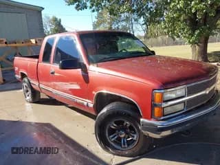 ✅ 1998 Chevrolet Silverado 1500 • VIN: 1GCEK19R4WR121755 • Lot: 43477168. Wystawiony na IAAI z przebiegiem 179 245 mil. Bezpłatny archiwum sprzedaży aukcyjnych z USA i szczegółowy raport historii pojazdu na DreamBid. Zdjęcie 1.