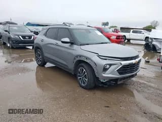 ✅ 2024 Chevrolet TrailBlazer LT • VIN: KL79MPSL7RB186016 • Лот: 43770485. Опубликован ранее на IAAI с пробегом 28 848 миль. Бесплатный доступ к архиву аукционных продаж из США и подробный отчёт об истории автомобиля на DreamBid. Изображение 1.