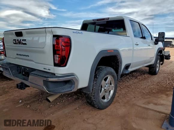 ✅ 2024 GMC Sierra 2500HD SLE • VIN: 1GT49ME78RF216127 • Лот: 93912235. Опубликован ранее на Copart с пробегом Не указан. Бесплатный доступ к архиву аукционных продаж из США и подробный отчёт об истории автомобиля на DreamBid. Изображение 3.