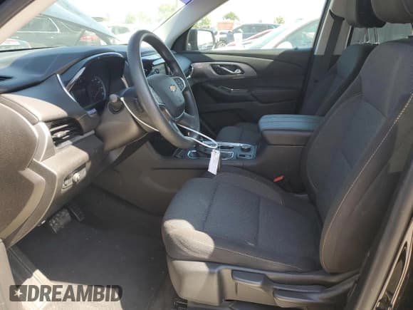 ✅ 2021 Chevrolet Traverse LS • VIN: 1GNERFKW2MJ222790 • Lot: 70707025. Wystawiony na Copart z przebiegiem 110 279 mil. Bezpłatny archiwum sprzedaży aukcyjnych z USA i szczegółowy raport historii pojazdu na DreamBid. Zdjęcie 7.