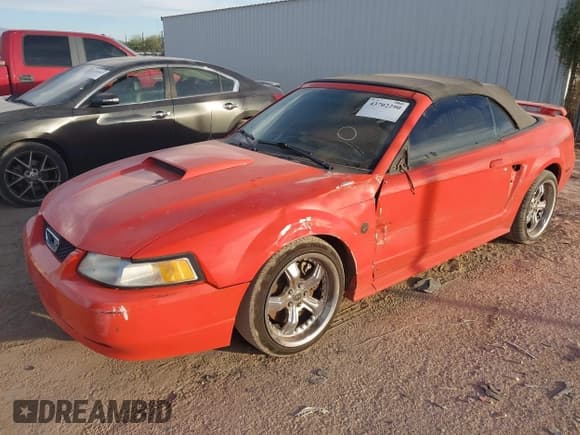 ✅ 2004 Ford Mustang GT Deluxe • VIN: 1FAFP45X24F224365 • Лот: 43702290. Опубликован ранее на IAAI с пробегом 113 843 миль. Бесплатный доступ к архиву аукционных продаж из США и подробный отчёт об истории автомобиля на DreamBid. Изображение 2.