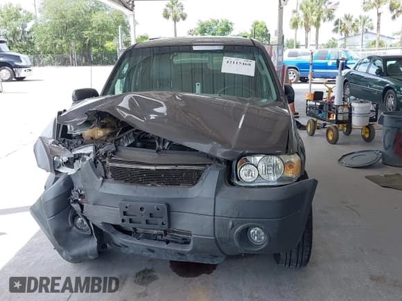 ✅ 2005 Ford Escape Hybrid • VIN: 1FMCU95HX5KD54412 • Lot: 42115468. Wystawiony na IAAI z przebiegiem 151 922 mil. Bezpłatny archiwum sprzedaży aukcyjnych z USA i szczegółowy raport historii pojazdu na DreamBid. Zdjęcie 12.