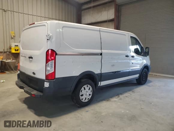 ✅ 2016 Ford Transit Cargo • VIN: 1FTYR1YM1GKA22352 • Лот: 61697795. Опубликован ранее на Copart с пробегом 188 074 миль. Бесплатный доступ к архиву аукционных продаж из США и подробный отчёт об истории автомобиля на DreamBid. Изображение 3.