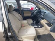 ✅ 2012 Toyota RAV4 • VIN: 2T3BF4DV5CW217158 • Лот: 42383390. Опубликован ранее на IAAI с пробегом 199 443 миль. Бесплатный доступ к архиву аукционных продаж из США и подробный отчёт об истории автомобиля на DreamBid. Изображение 5.