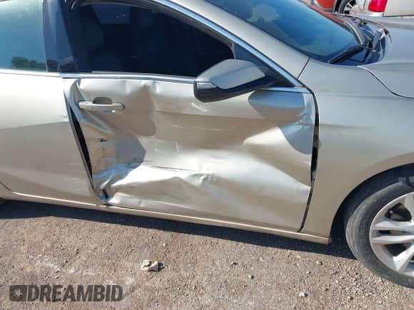 2016 Chevrolet Malibu LT с VIN 1G1ZE5ST7GF279430, выставлен на аукционе IAAI как лот 42972458 с пробегом 106 037 миль миль и . История ставок и продаж доступна на DreamBid. Изображение 6.