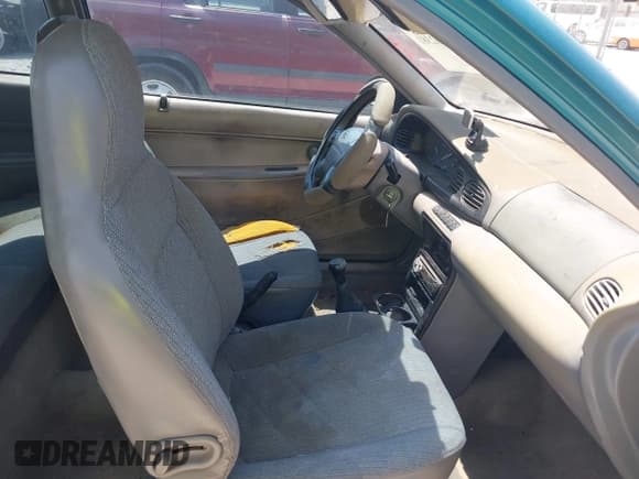 ✅ 1995 Ford Aspire • VIN: KNJLT05H3S6102568 • Lot: 42062381. Listed on IAAI with 178,561 mi. Free auction sales archive from the USA and detailed vehicle history report at DreamBid. Image 5.