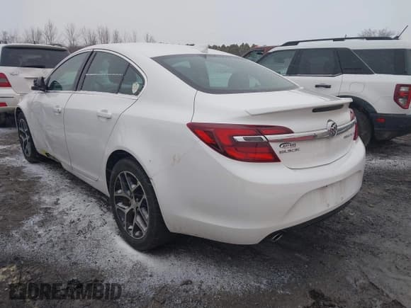 ✅ 2017 Buick Regal Sport Touring • VIN: 2G4GL5EX9H9164787 • Lot: 41729510. Listed on IAAI with 152,302 mi. Free auction sales archive from the USA and detailed vehicle history report at DreamBid. Image 3.