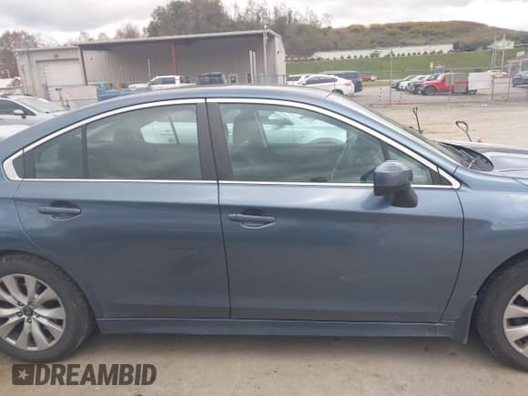 ✅ 2015 Subaru Legacy Premium • VIN: 4S3BNBC64F3065303 • Lot: 43509577. Wystawiony na IAAI z przebiegiem 192 465 mil. Bezpłatny archiwum sprzedaży aukcyjnych z USA i szczegółowy raport historii pojazdu na DreamBid. Zdjęcie 13.