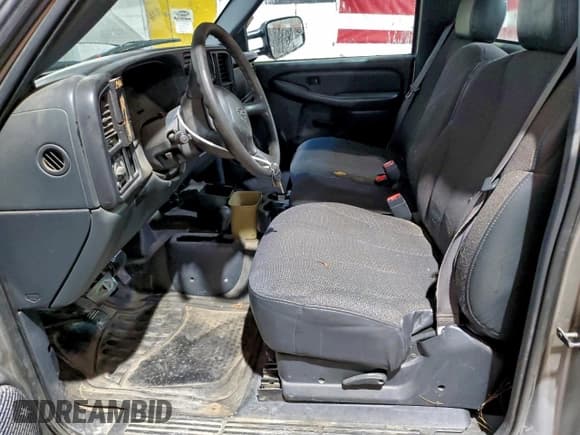 ✅ 2001 Chevrolet Silverado 2500HD • VIN: 1GCHK24U91E228041 • Lot: 94269065. Wystawiony na Copart z przebiegiem 159 267 mil. Bezpłatny archiwum sprzedaży aukcyjnych z USA i szczegółowy raport historii pojazdu na DreamBid. Zdjęcie 7.