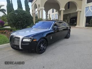 ✅ 2012 Rolls-Royce Ghost • VIN: SCA664L5XCUX65678 • Lot: 52472415. Wystawiony na Copart z przebiegiem 70 892 mil. Bezpłatny archiwum sprzedaży aukcyjnych z USA i szczegółowy raport historii pojazdu na DreamBid. Zdjęcie 2.