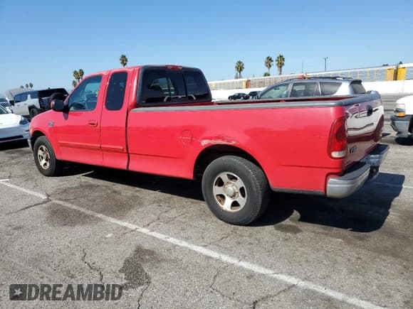 ✅ 2000 Ford F-150 XL • VIN: 1FTRX17W9YKB07034 • Lot: 89539865. Wystawiony na Copart z przebiegiem 192 597 mil. Bezpłatny archiwum sprzedaży aukcyjnych z USA i szczegółowy raport historii pojazdu na DreamBid. Zdjęcie 2.