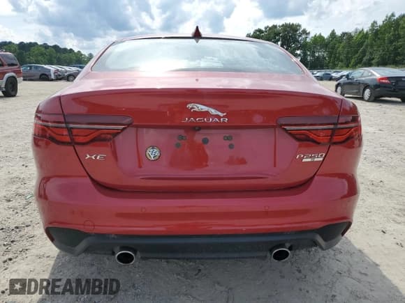 ✅ 2020 Jaguar XE S • VIN: SAJAE4FX6LCP64893 • Lot: 57976195. Wystawiony na Copart z przebiegiem 21 051 mil. Bezpłatny archiwum sprzedaży aukcyjnych z USA i szczegółowy raport historii pojazdu na DreamBid. Zdjęcie 6.