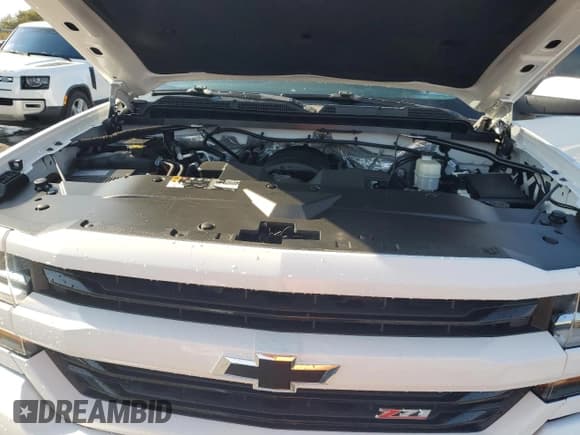 ✅ 2017 Chevrolet Silverado 1500 LT • VIN: 3GCUKREC0HG302284 • Lot: 85297135. Listed on Copart with 127,698 mi. Free auction sales archive from the USA and detailed vehicle history report at DreamBid. Image 11.