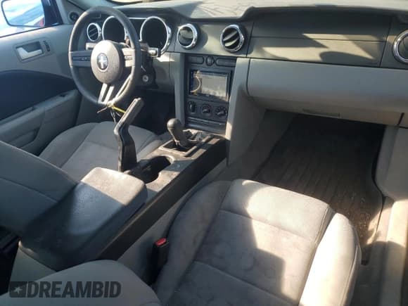 ✅ 2009 Ford Mustang • VIN: 1ZVHT80N395127410 • Lot: 80340174. Listed on Copart with 141,224 mi. Free auction sales archive from the USA and detailed vehicle history report at DreamBid. Image 8.