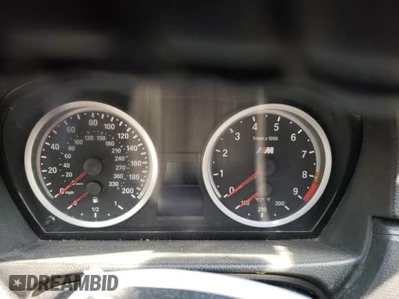 ✅ 2011 BMW M3 • VIN: WBSKG9C53BE797102 • Лот: 68184415. Опубликован ранее на Copart с пробегом Не указан. Бесплатный доступ к архиву аукционных продаж из США и подробный отчёт об истории автомобиля на DreamBid. Изображение 9.