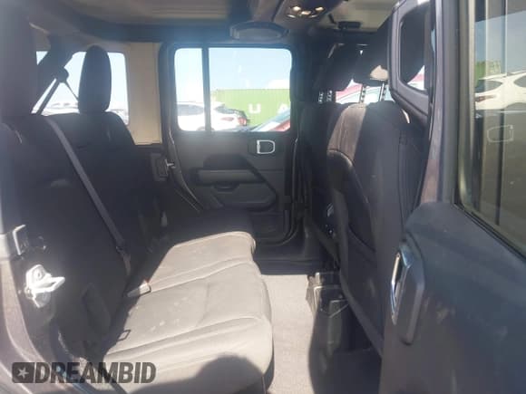 ✅ 2021 Jeep Wrangler Unlimited Sahara • VIN: 1C4HJXEN5MW625834 • Lot: 42635428. Listed on IAAI with 81,888 mi. Free auction sales archive from the USA and detailed vehicle history report at DreamBid. Image 8.
