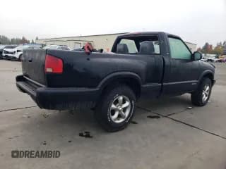 ✅ 2000 Chevrolet S-10 LS • VIN: 1GCDT14W1Y8228406 • Лот: 77399614. Опубликован ранее на Copart с пробегом Не указан. Бесплатный доступ к архиву аукционных продаж из США и подробный отчёт об истории автомобиля на DreamBid. Изображение 3.
