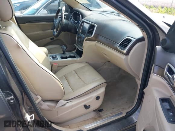 ✅ 2015 Jeep Grand Cherokee Overland • VIN: 1C4RJFCM7FC848289 • Lot: 42416578. Listed on IAAI with Not provided. Free auction sales archive from the USA and detailed vehicle history report at DreamBid. Image 5.