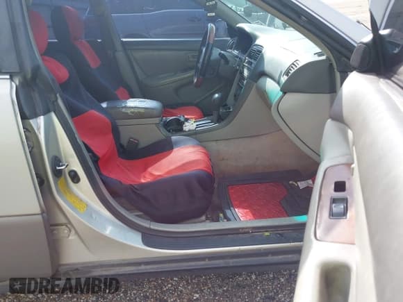 ✅ 1998 Lexus ES 300 • VIN: JT8BF28G9W5016146 • Lot: 42672230. Listed on IAAI with 303,819 mi. Free auction sales archive from the USA and detailed vehicle history report at DreamBid. Image 5.