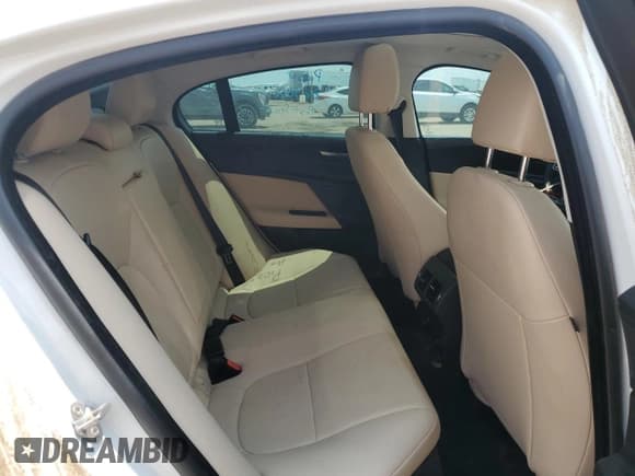 ✅ 2018 Jaguar XE 25t • VIN: SAJAR4FX0JCP27825 • Лот: 47862125. Опубликован ранее на Copart с пробегом 38 013 миль. Бесплатный доступ к архиву аукционных продаж из США и подробный отчёт об истории автомобиля на DreamBid. Изображение 10.