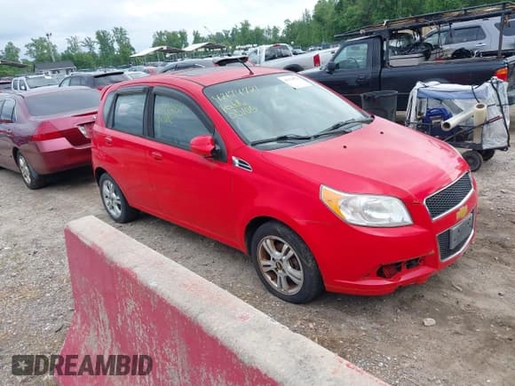 ✅ 2011 Chevrolet Aveo 2LT • VIN: KL1TG6DE6BB120403 • Lot: 42174721. Wystawiony na IAAI z przebiegiem 72 687 mil. Bezpłatny archiwum sprzedaży aukcyjnych z USA i szczegółowy raport historii pojazdu na DreamBid. Zdjęcie 1.