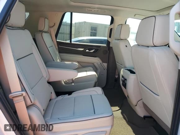 ✅ 2024 GMC Yukon Denali • VIN: 1GKS1DKL8RR174030 • Lot: 74282824. Listed on Copart with 2,716 mi. Free auction sales archive from the USA and detailed vehicle history report at DreamBid. Image 11.