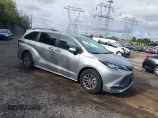 ✅ 2021 Toyota Sienna LE • VIN: 5TDKRKEC2MS033629 • Lot: 43487823. Listed on IAAI with 76,223 mi. Free auction sales archive from the USA and detailed vehicle history report at DreamBid. Image 1.