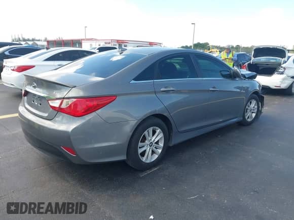 2014 Hyundai Sonata GLS с VIN 5NPEB4AC2EH847841, выставлен на аукционе IAAI как лот 43356617 с пробегом 124 953 миль миль и . История ставок и продаж доступна на DreamBid. Изображение 4.