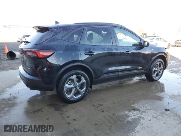 ✅ 2025 Ford Escape ST-Line Select • VIN: 1FMCU9NA7SUB23759 • Лот: 92727315. Опубликован ранее на Copart с пробегом 21 030 миль. Бесплатный доступ к архиву аукционных продаж из США и подробный отчёт об истории автомобиля на DreamBid. Изображение 3.