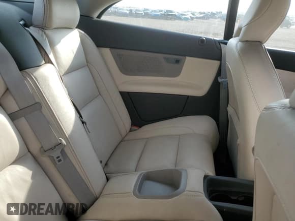 ✅ 2012 Volvo C70 T5 • VIN: YV1672MCXCJ124565 • Лот: 87221145. Опубликован ранее на Copart с пробегом 33 416 миль. Бесплатный доступ к архиву аукционных продаж из США и подробный отчёт об истории автомобиля на DreamBid. Изображение 10.