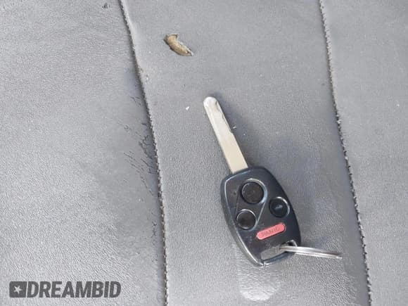 ✅ 2004 Honda Accord EX • VIN: JHMCM56874C027923 • Lot: 43465619. Wystawiony na IAAI z przebiegiem 384 771 mil. Bezpłatny archiwum sprzedaży aukcyjnych z USA i szczegółowy raport historii pojazdu na DreamBid. Zdjęcie 11.