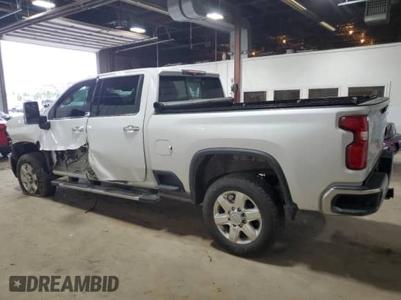 2020 Chevrolet Silverado 2500HD LTZ z VIN 1GC4YPEY5LF172009, wystawiony jako Copart lot #70006585 z przebiegiem 180 140 mil mil oraz Szkoda całkowita • Salvage title. Historia ofert i sprzedaży dostępna na DreamBid. Obrazek 2.