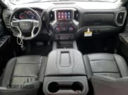 ✅ 2022 Chevrolet Silverado 2500HD LT • VIN: 1GC4YNEY6NF196181 • Lot: 63754575. Wystawiony na Copart z przebiegiem 58 948 mil. Bezpłatny archiwum sprzedaży aukcyjnych z USA i szczegółowy raport historii pojazdu na DreamBid. Zdjęcie 8.