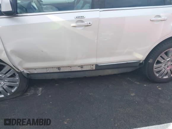 ✅ 2009 Ford Edge Limited • VIN: 2FMDK39C29BA47757 • Lot: 43427329. Listed on IAAI with 128,926 mi. Free auction sales archive from the USA and detailed vehicle history report at DreamBid. Image 13.